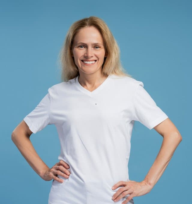 Tricou pentru femei cu guler în V